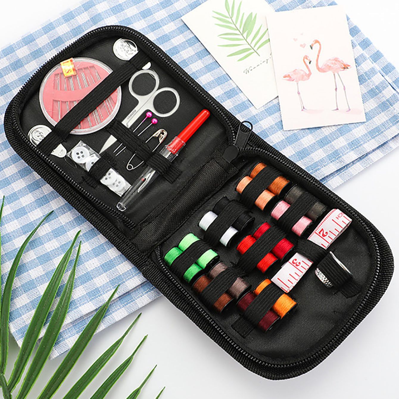 Set of 27 Sewing Kit Including - Sewing Tas avis et prix