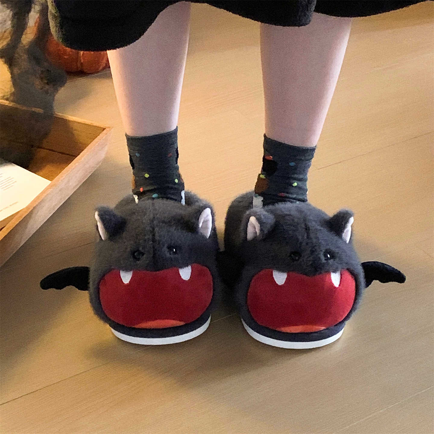 Halloween Bat Plush Slippers W - Sewing House avis et prix