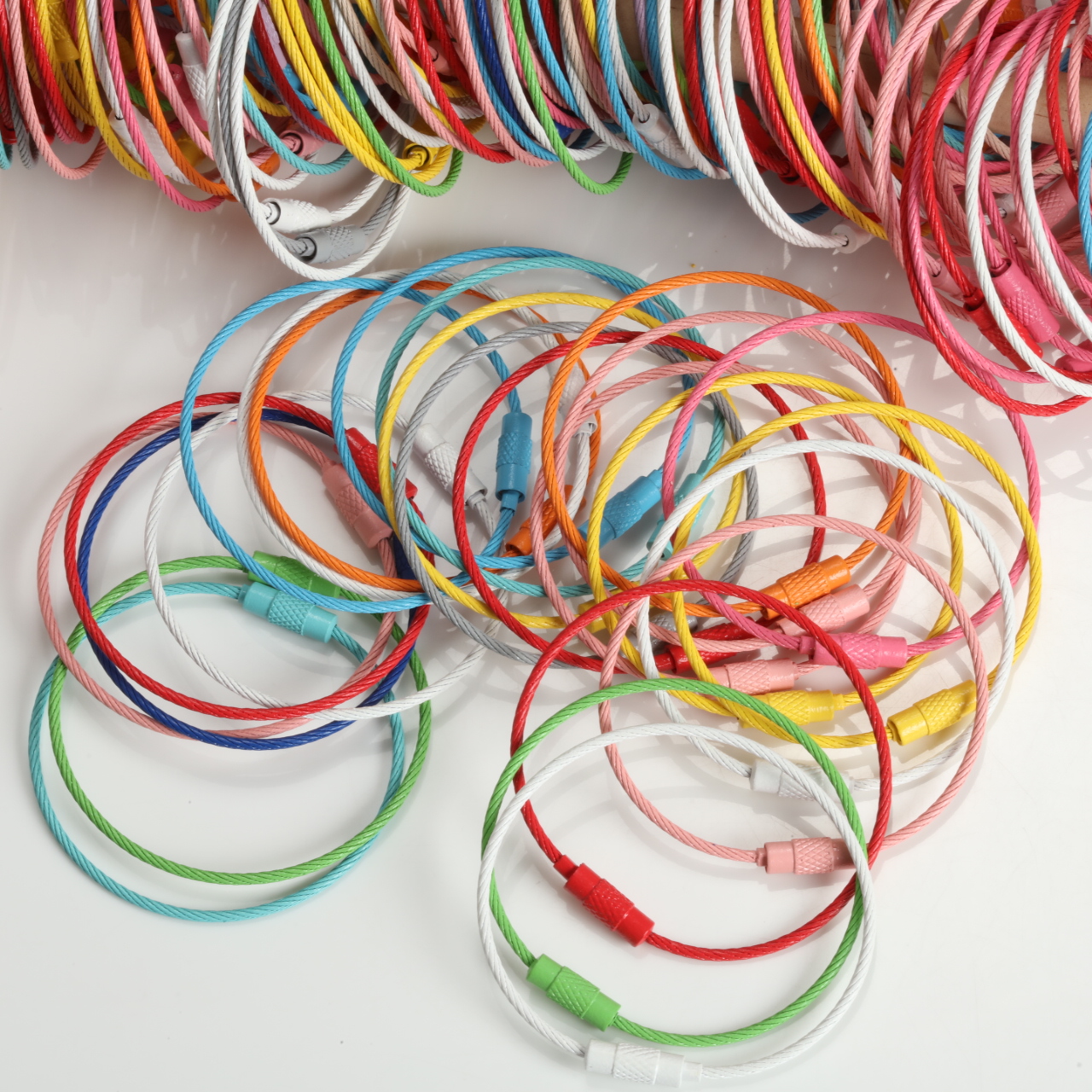 Multicolor Paint Coated Steel  - Sewing Art avis et prix